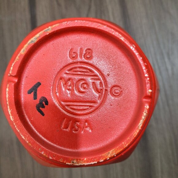 Vintage Mccoy 9Inch Carved Crysanthemum Red Pitcher Vase 618 Pottery Collectable - Picture 3 of 5